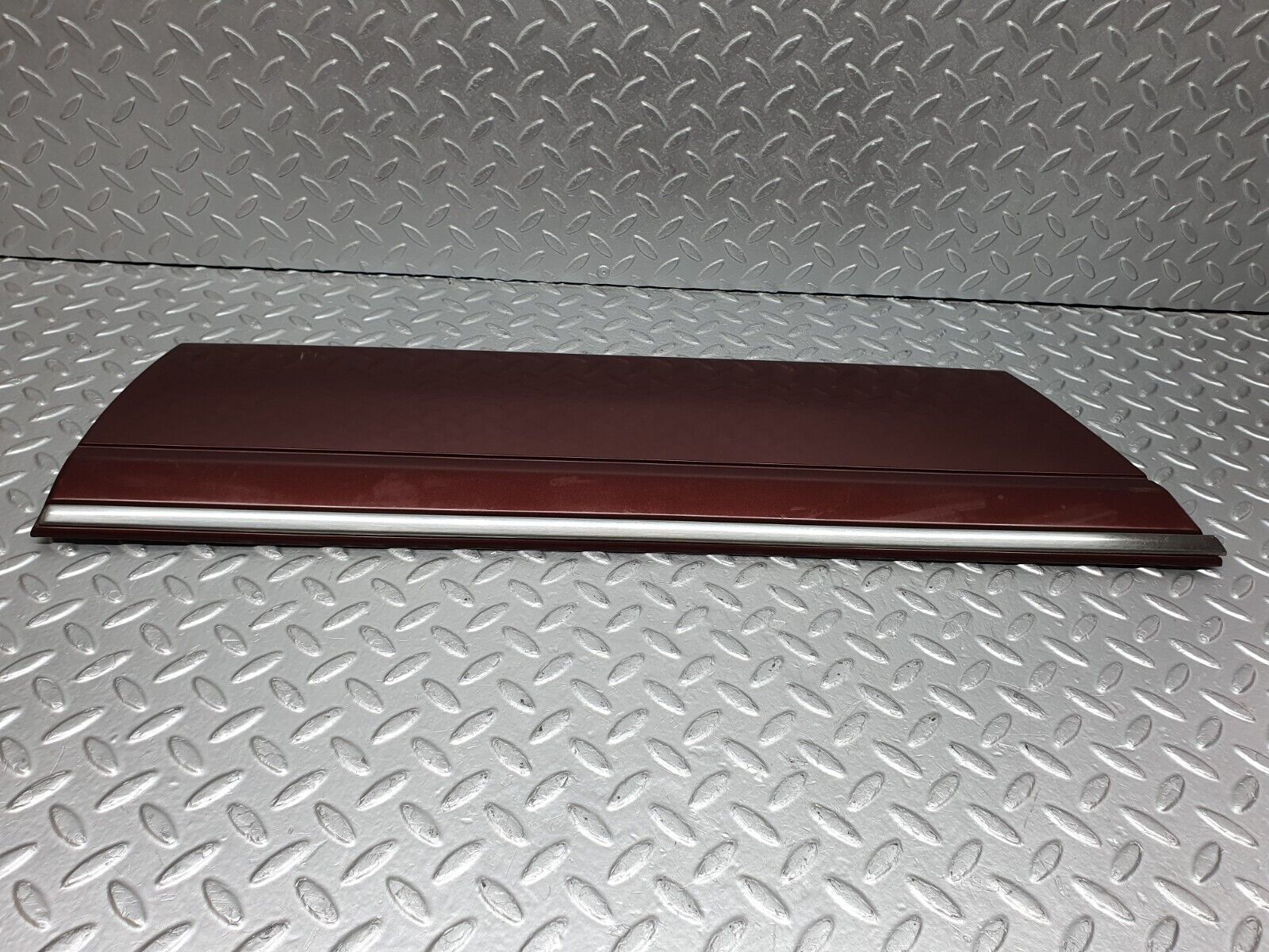 40940 Mercedes-Benz W126 300SE Rear Right Door Moulding Trim 1266904040