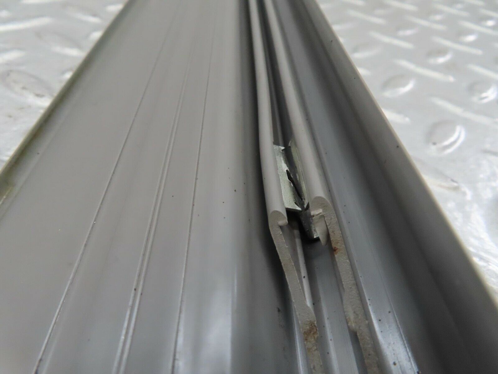 16443 Mercedes-Benz W124 260E Rear Left Door Sill Trim Grey