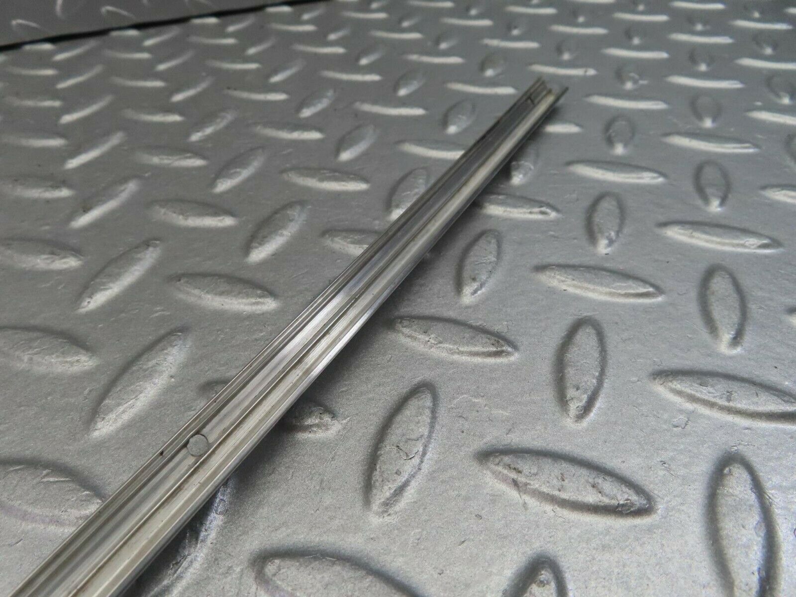 9853 Mercedes-Benz C123 280CE Coupe Sunroof Chrome Trim