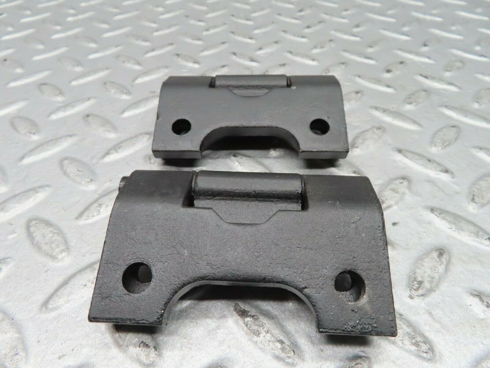 16699 Mercedes-Benz C107 380SLC Left Door Hinges
