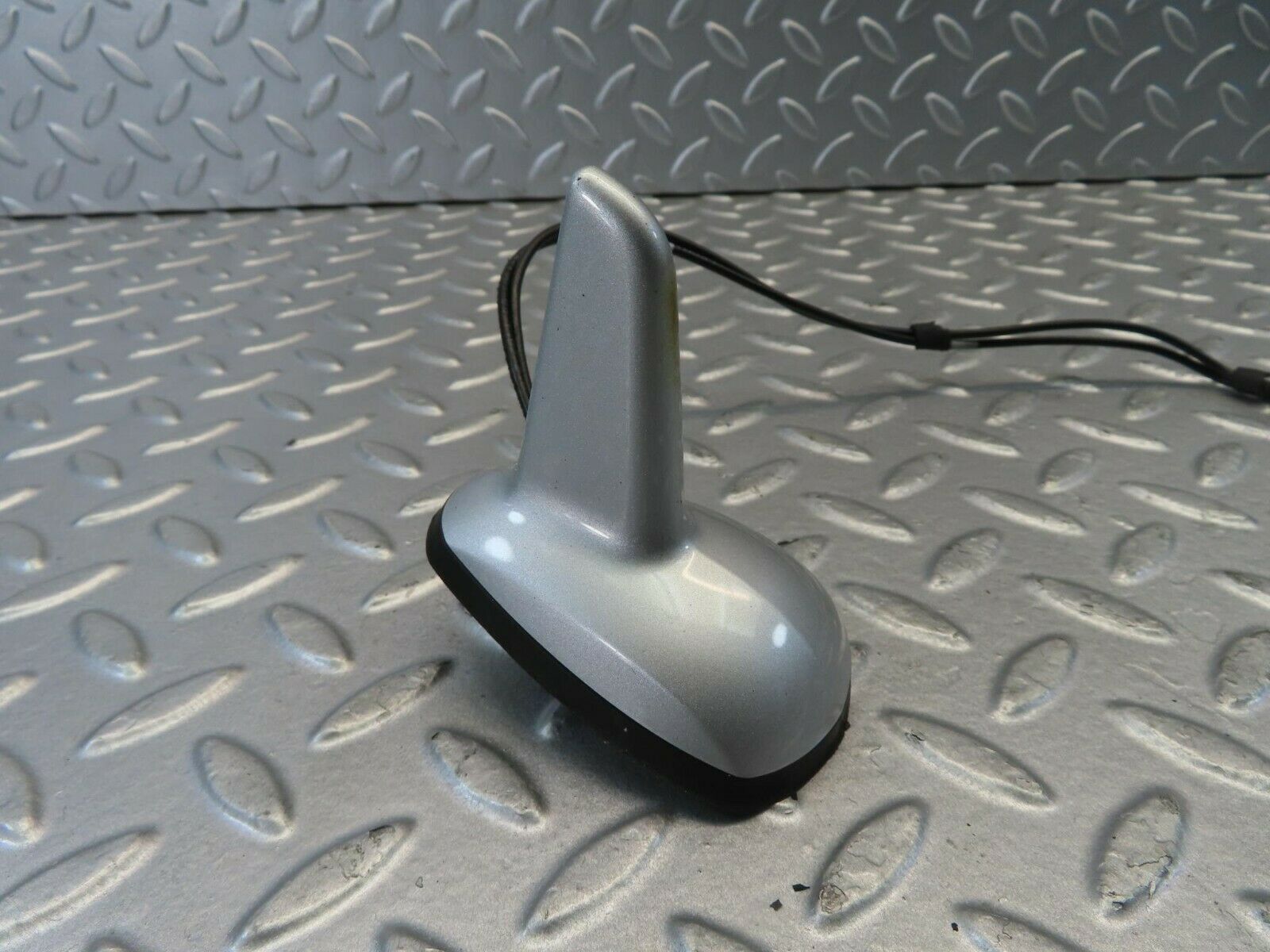 11159 Mercedes-Benz W221 S320 Roof Aerial