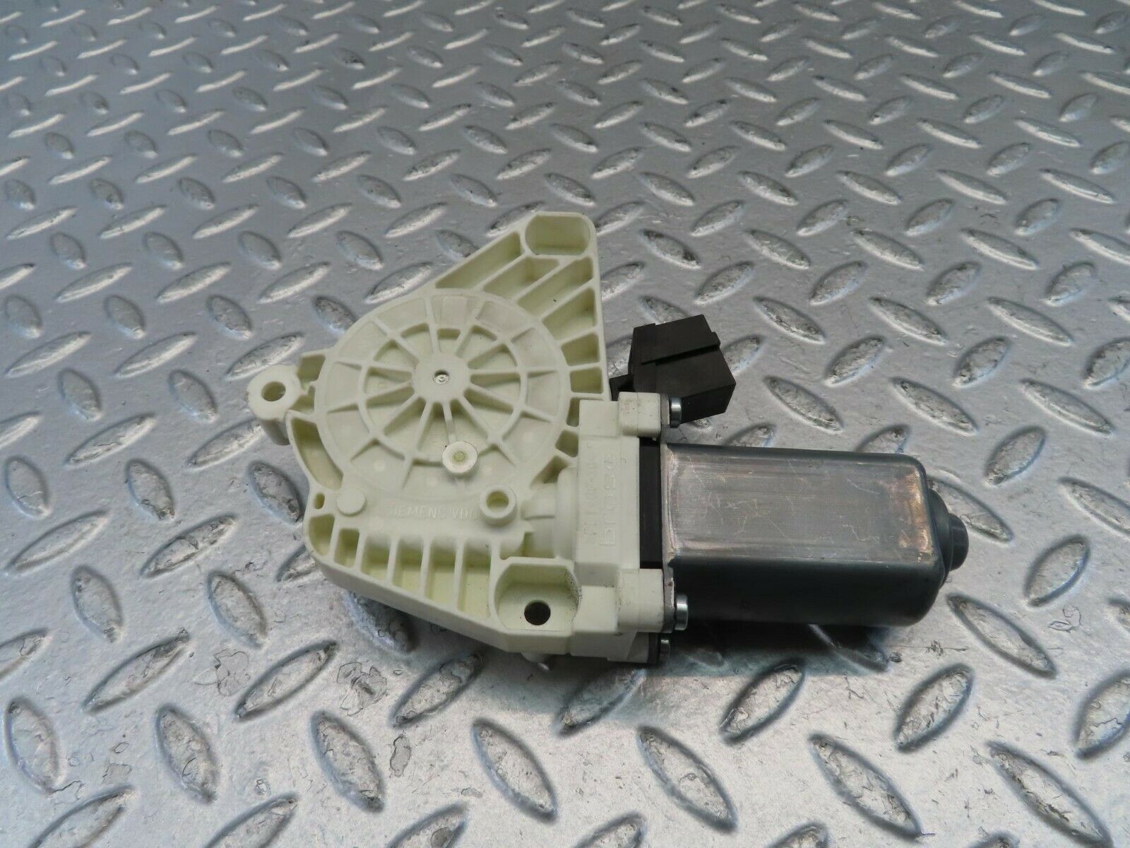 11191 Mercedes-Benz W221 S320 Rear Right Door Window Regulator Motor 997461100