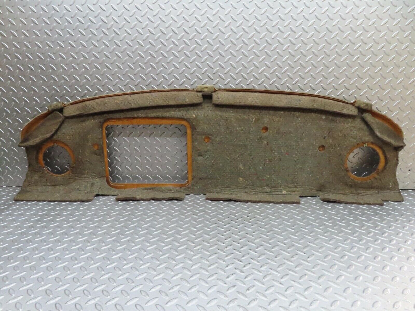 7043 Mercedes-Benz W123 230E Parcel Shelf