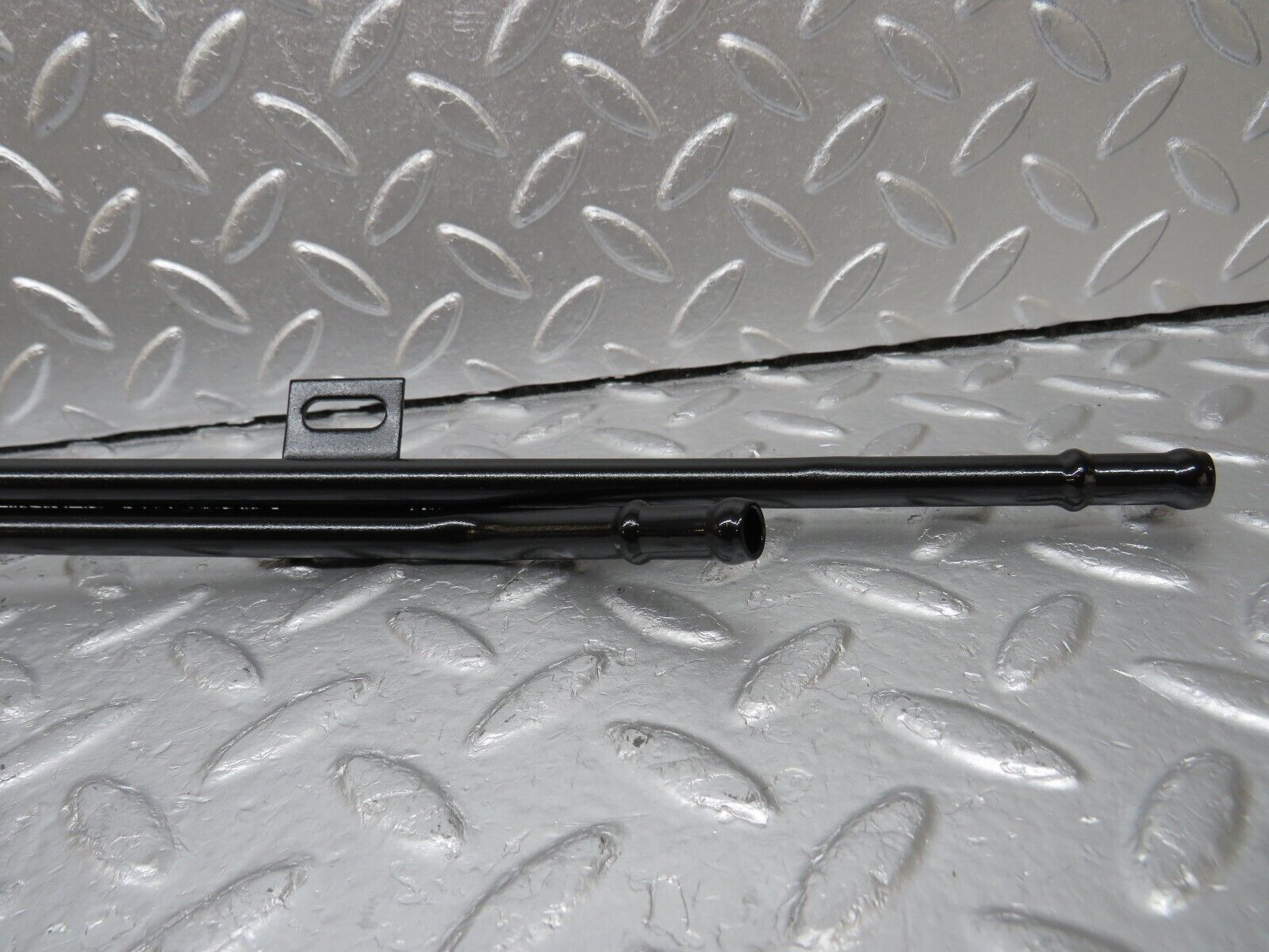 34649 Mercedes-Benz C126 380SEC Coupe Engine Oil Cooling Pipe