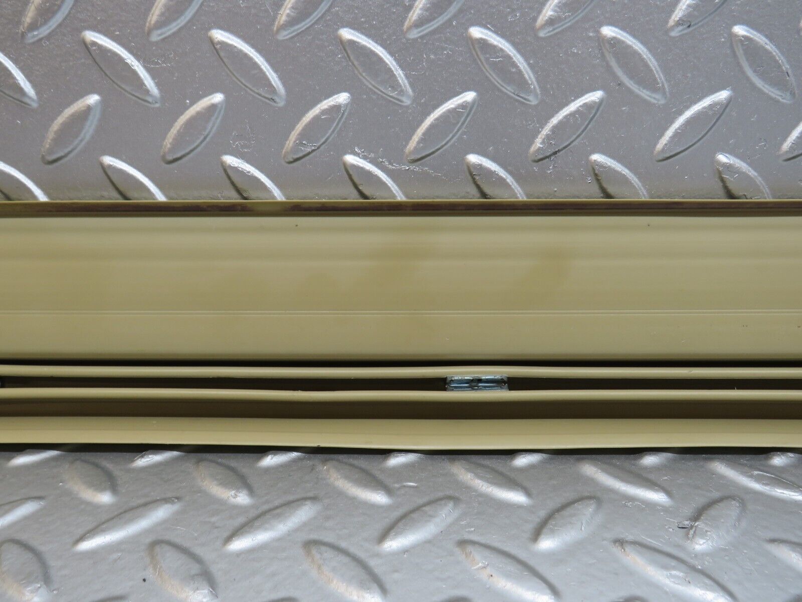 29281 Mercedes-Benz W124 230E Rear Left Door Sill Trim