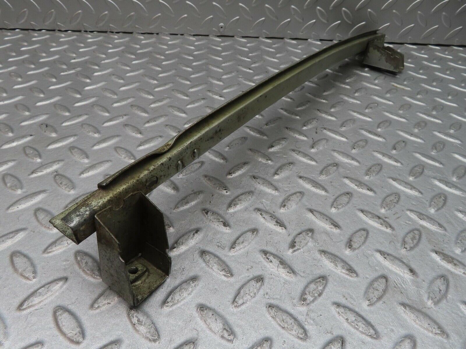 12487 Mercedes-Benz W108 280SE 3.5 Front Right Window Channel