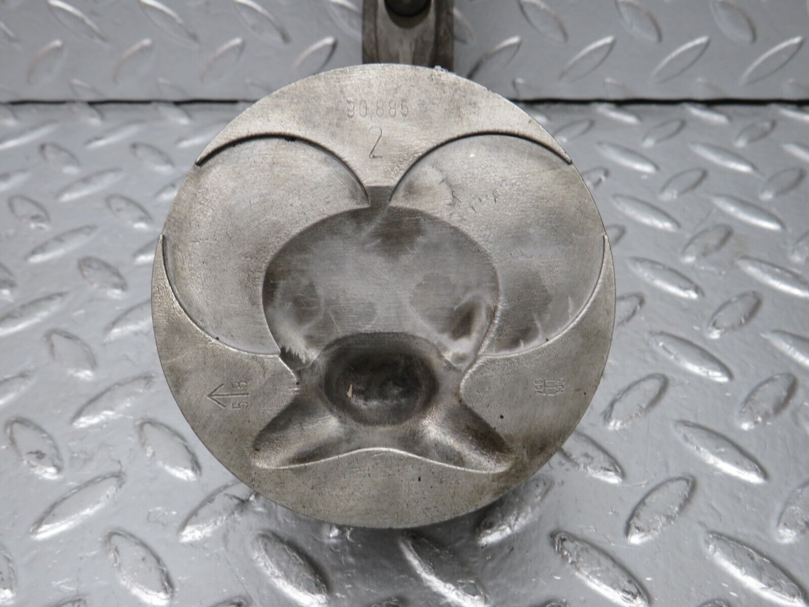 32935 Mercedes-Benz W123 300D Piston With Connecting Rod 90.885 mm 61502