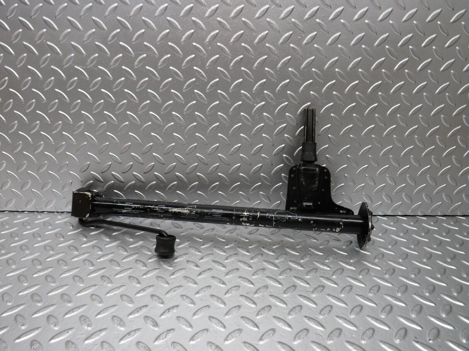 25134 Mercedes-Benz W201 190D Car Jack 1245830115