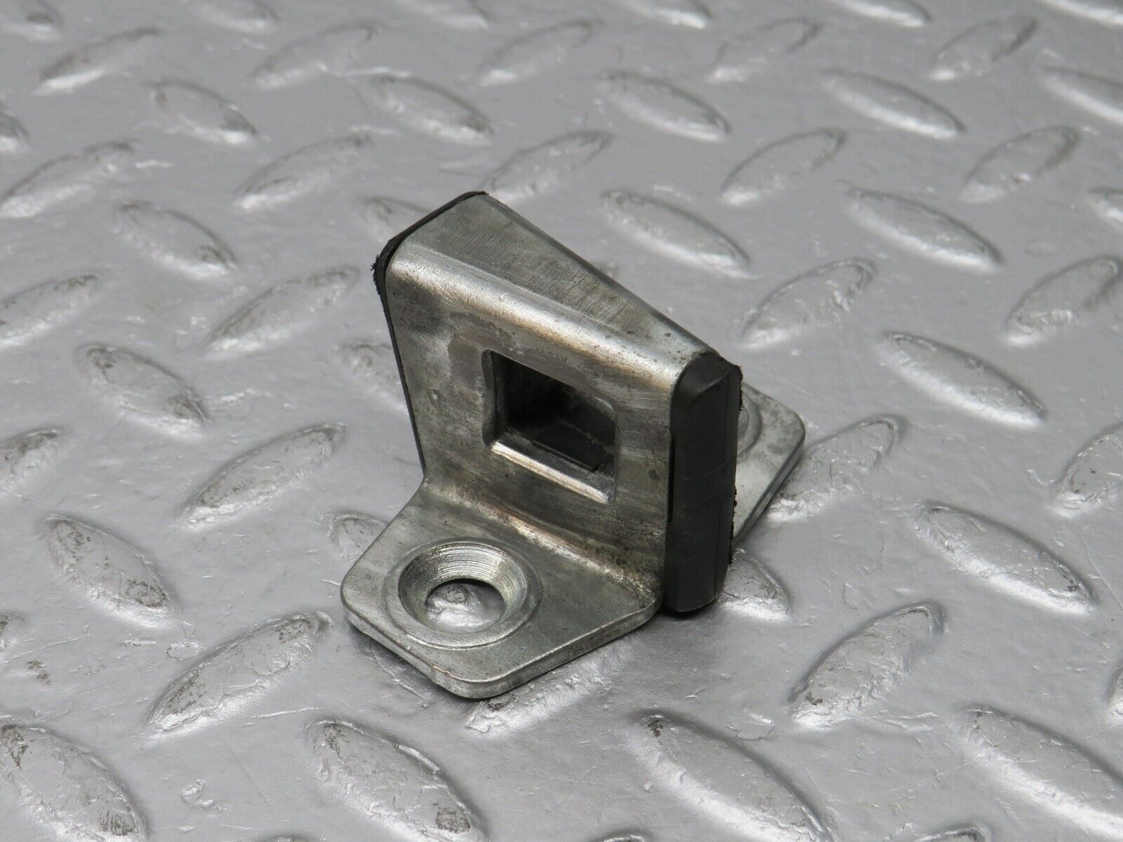 38859 Mercedes-Benz W201 190E 2.6L Door Lock Latch