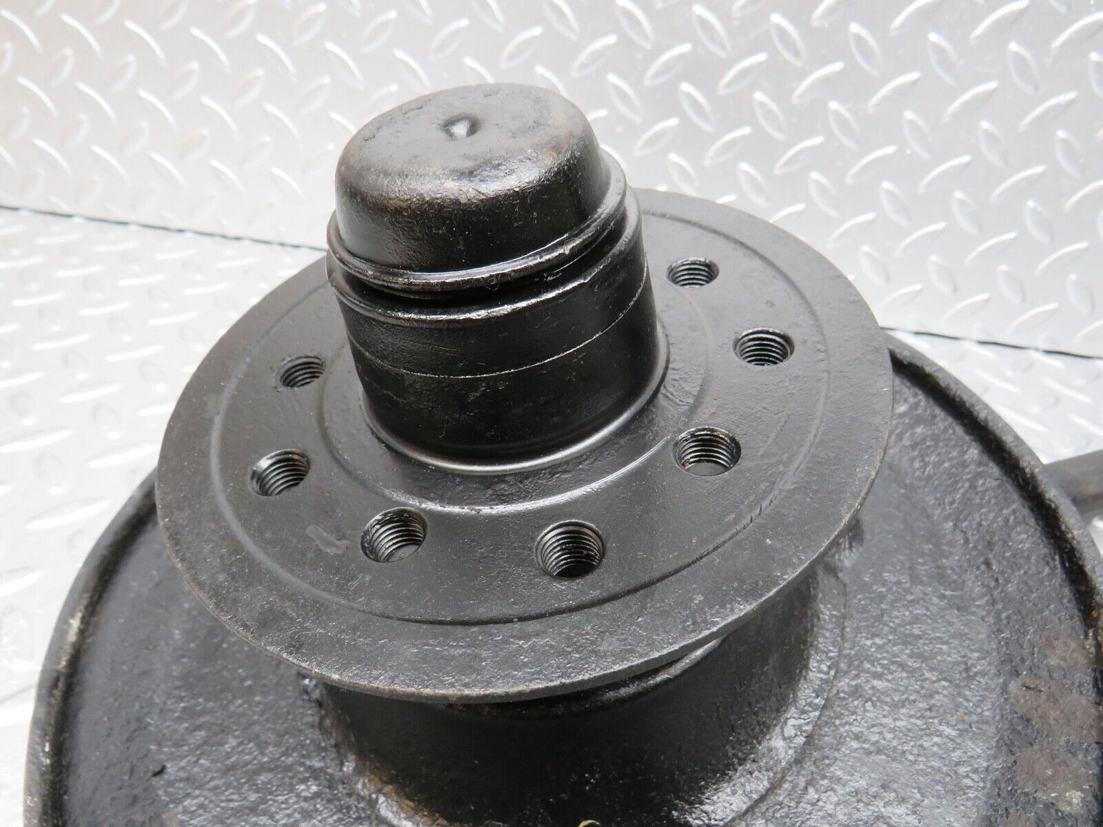 0386 Mercedes-Benz W108 280SE Complete Wheel Hub Front Right