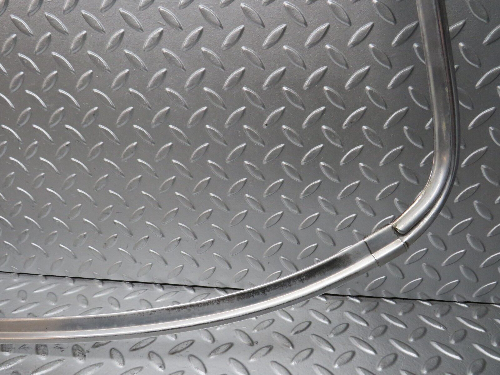 28614 Mercedes-Benz W123 280E Rear Windscreen Chrome Frame