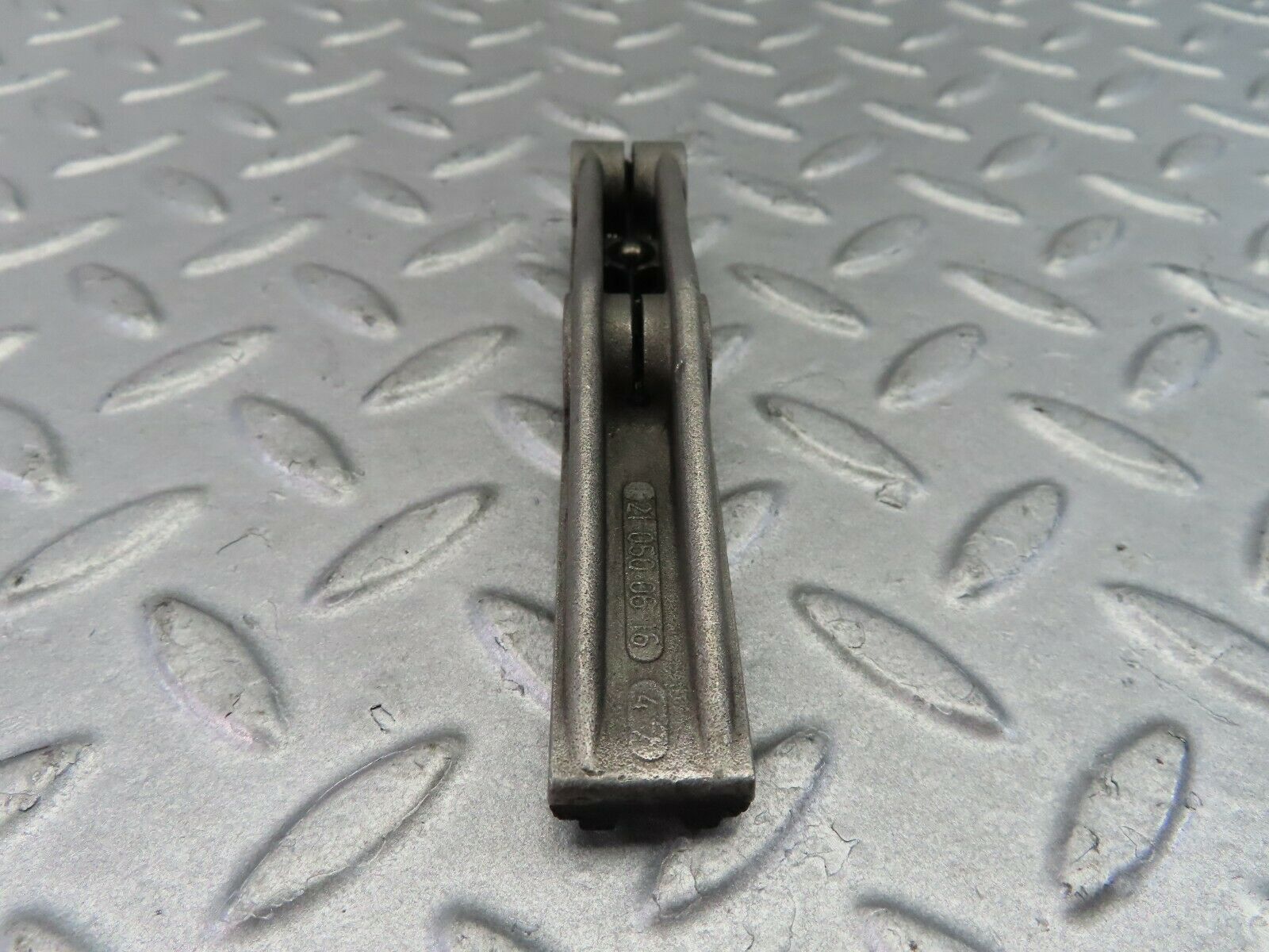 8051 Mercedes-Benz W115 220D Timing Chain Guide Rail 6210500616