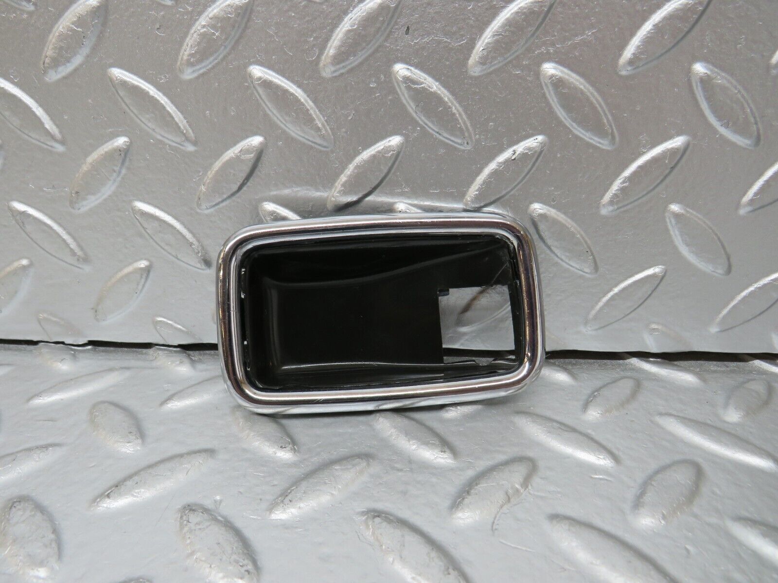 25575 Mercedes-Benz W123 200 Door Handle Surround Right 1087660611