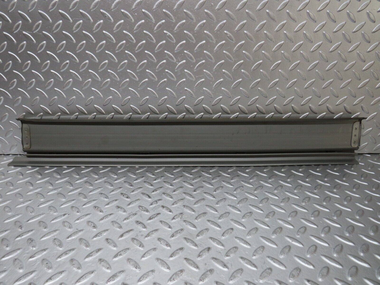 26278 Mercedes-Benz W116 450SE Front Left Door Sill Grey