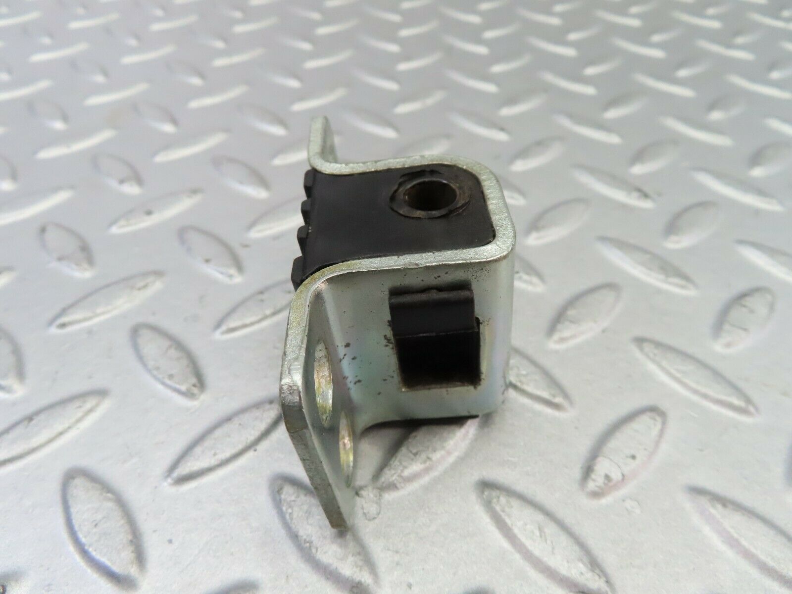 7721 Mercedes-Benz S123 230TE Wagon Door Lock Latch Left Side