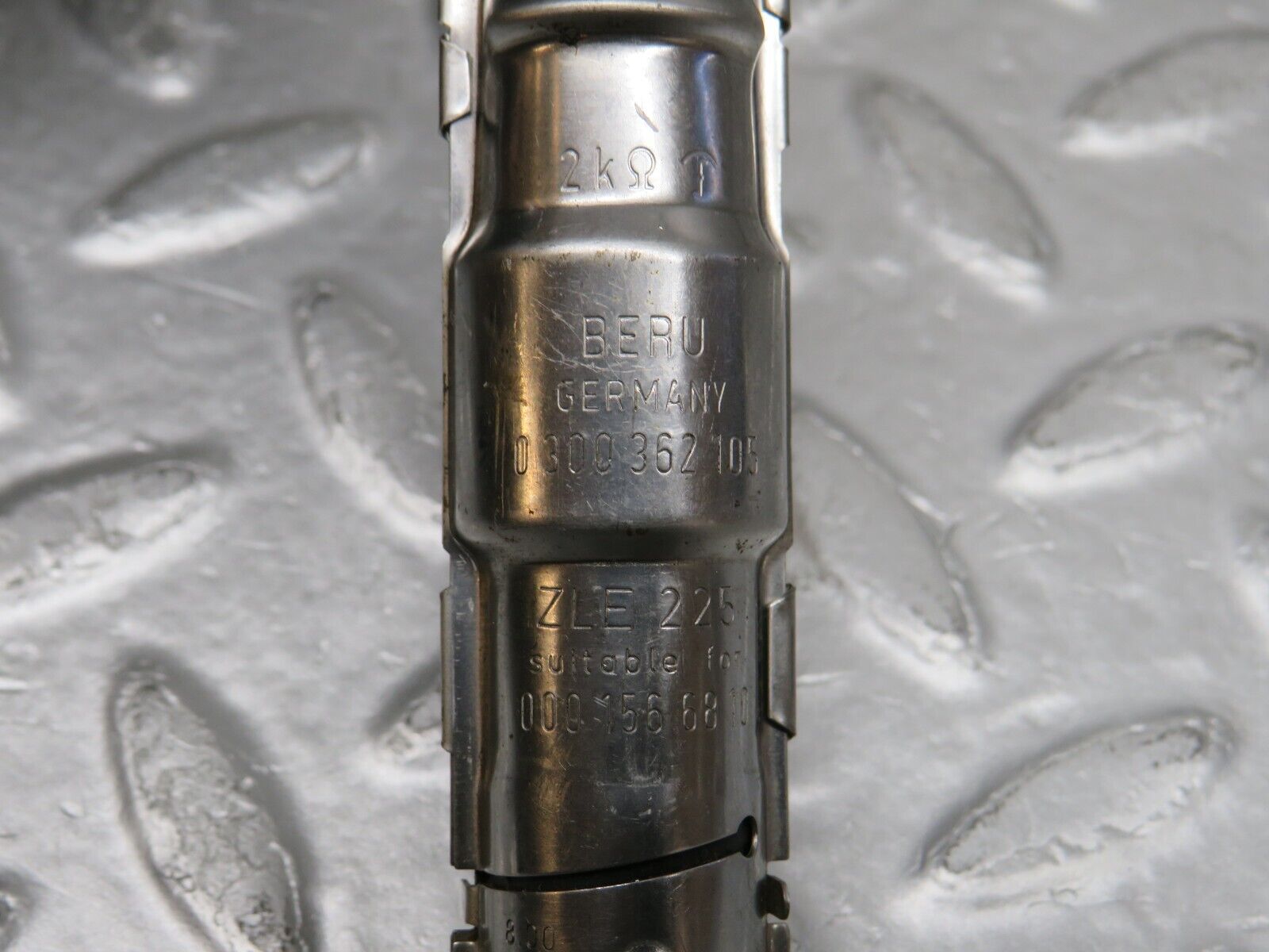 38100 Mercedes-Benz A124 320E Ignition Coil Lead 0300362105 0356250035 0001593442