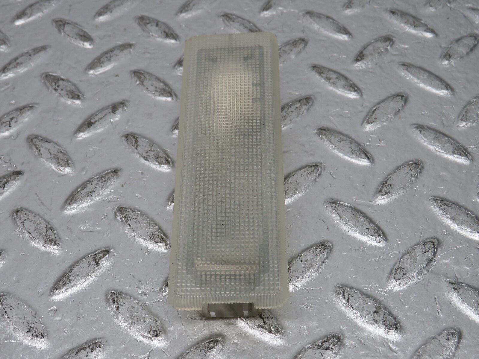 32397 Mercedes-Benz S124 300TE Wagon Rear Interior Dome Light 0018200601