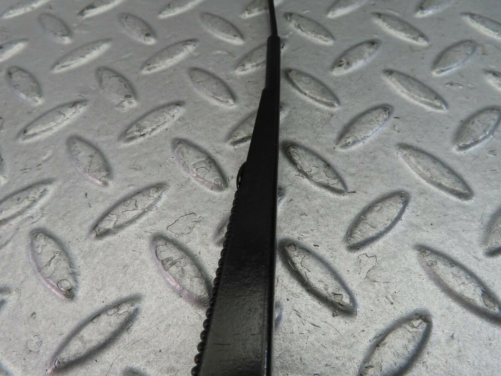 9778 Mercedes-Benz C123 280CE Coupe Front Right Wiper Arm 3399990553