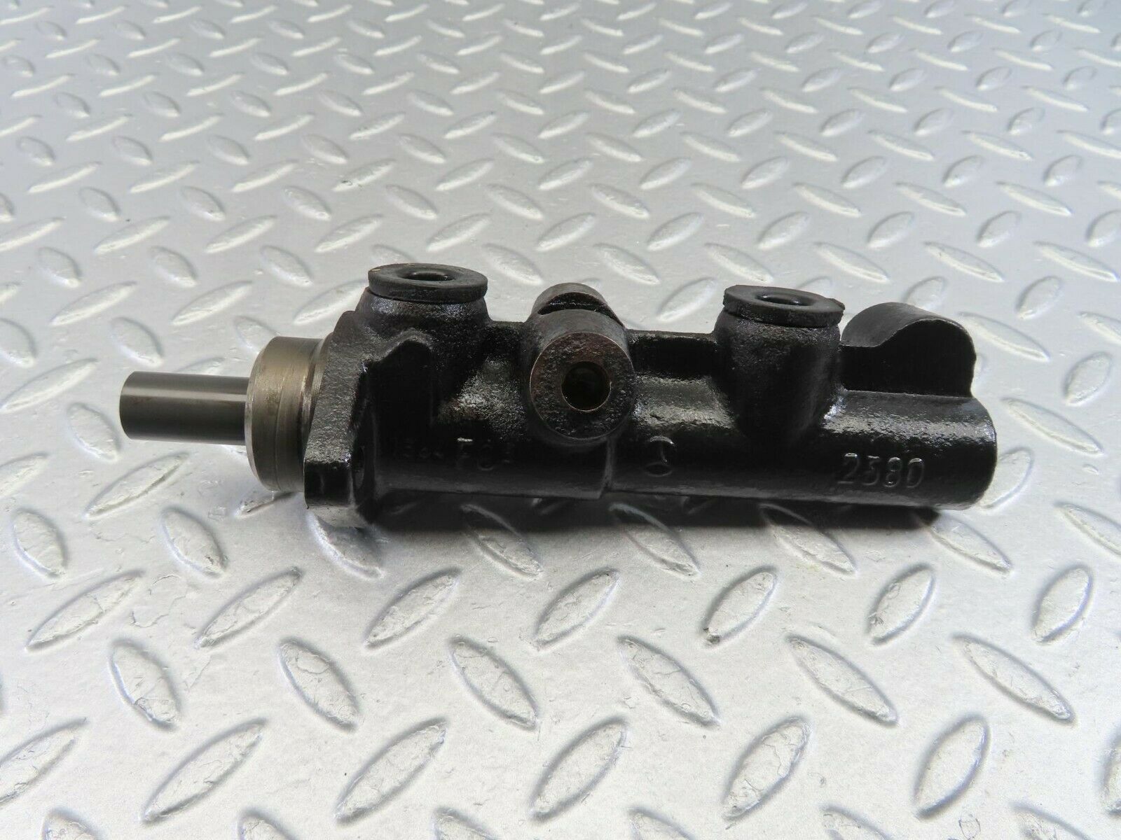 9901 Mercedes-Benz C123 230CE Coupe Brake Master Cylinder
