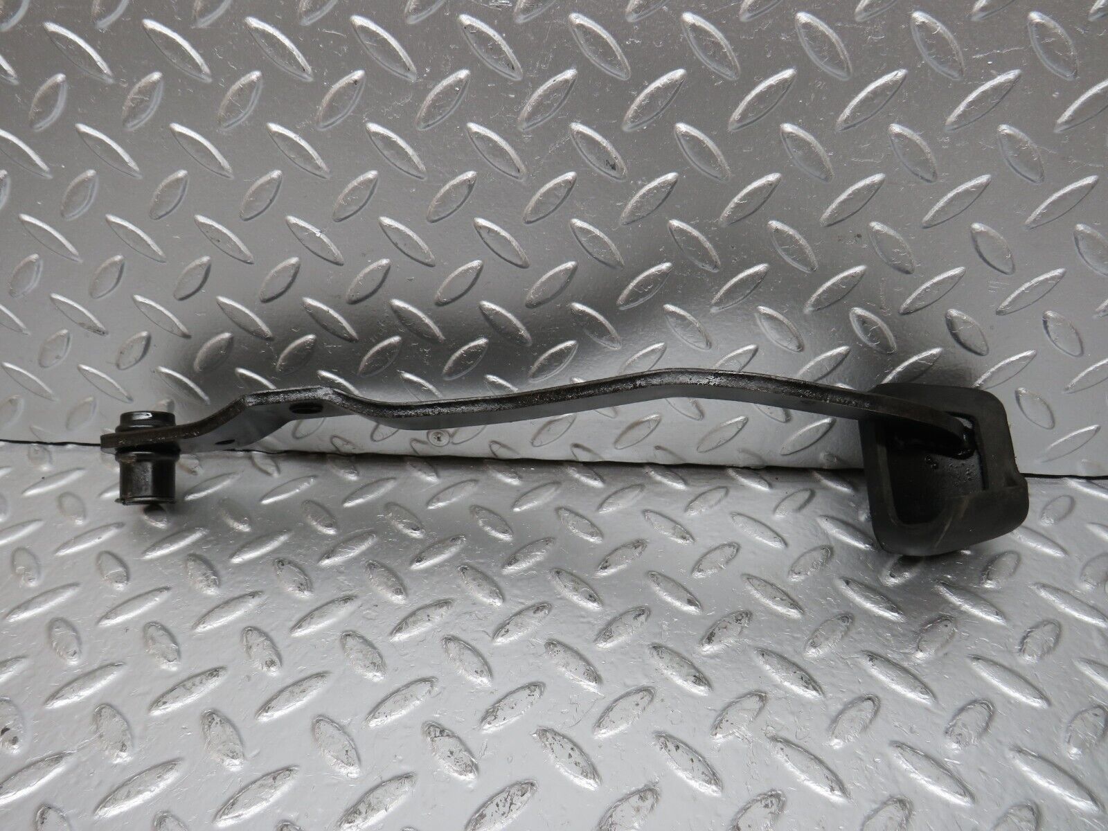 31146 Mercedes-Benz W123 200D Brake Pedal With Rubber