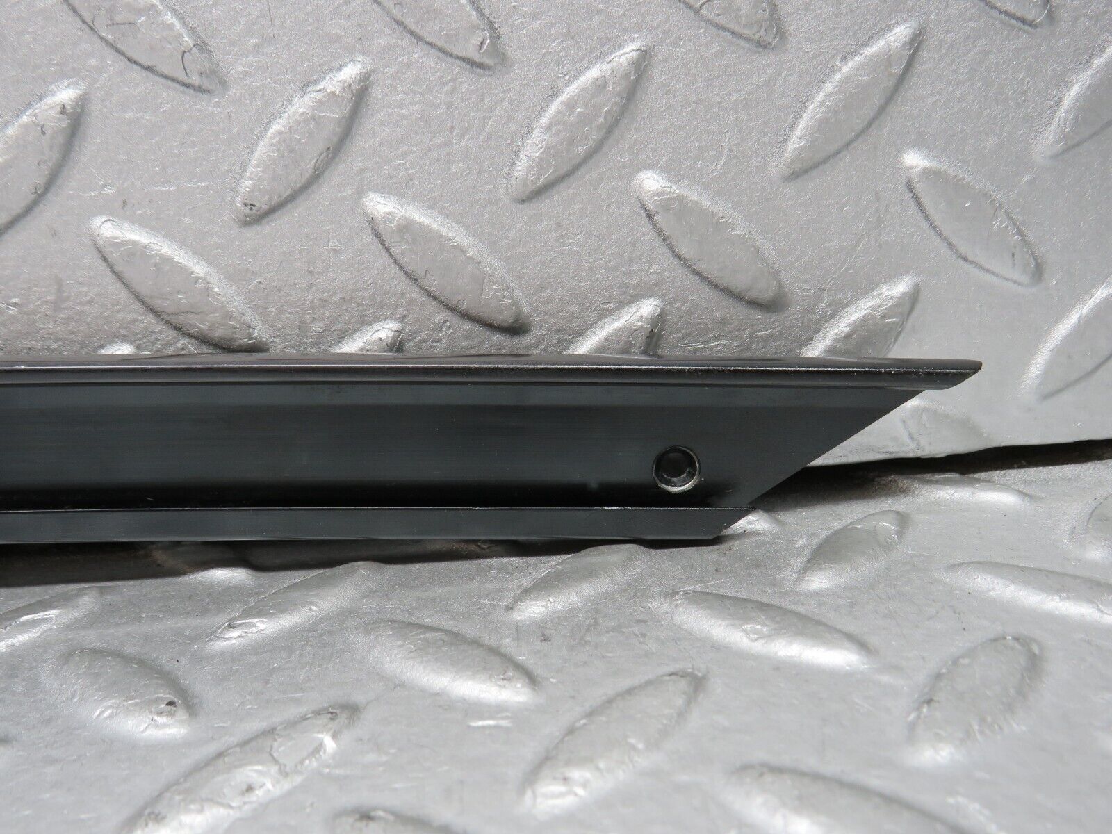 37894 Mercedes-Benz A124 320E Cabriolet A Pillar Sealing Rail Trim Right Side