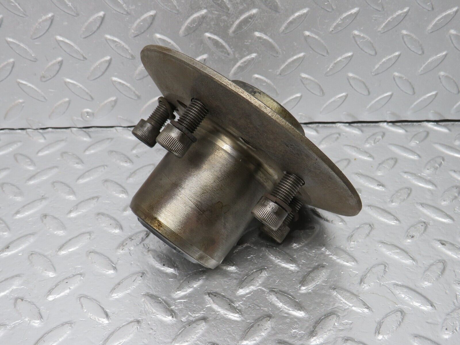 40397 Mercedes-Benz W110 230 Front Wheel Hub