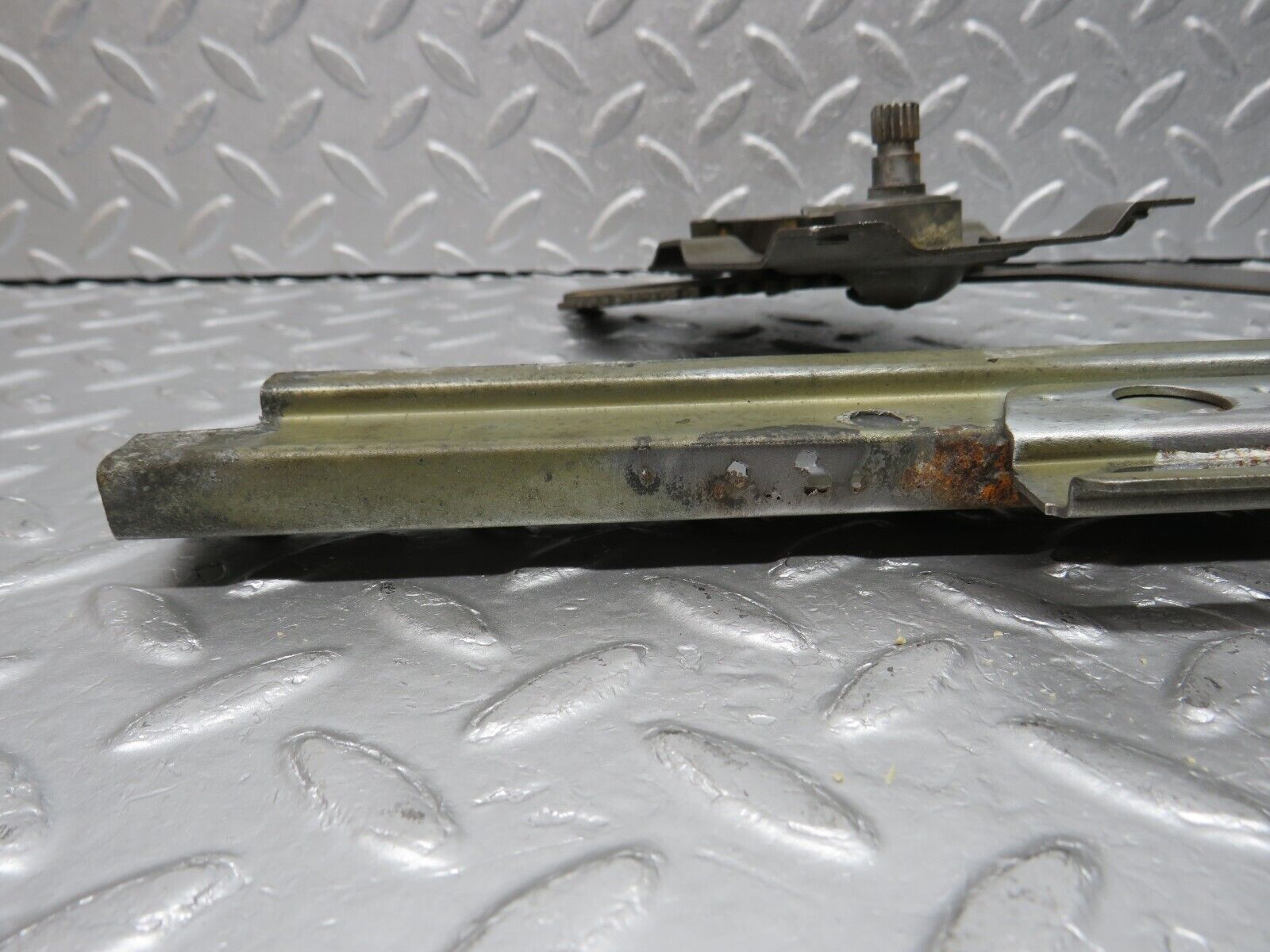 40461 Mercedes-Benz W110 230 Rear Left Door Window Regulator