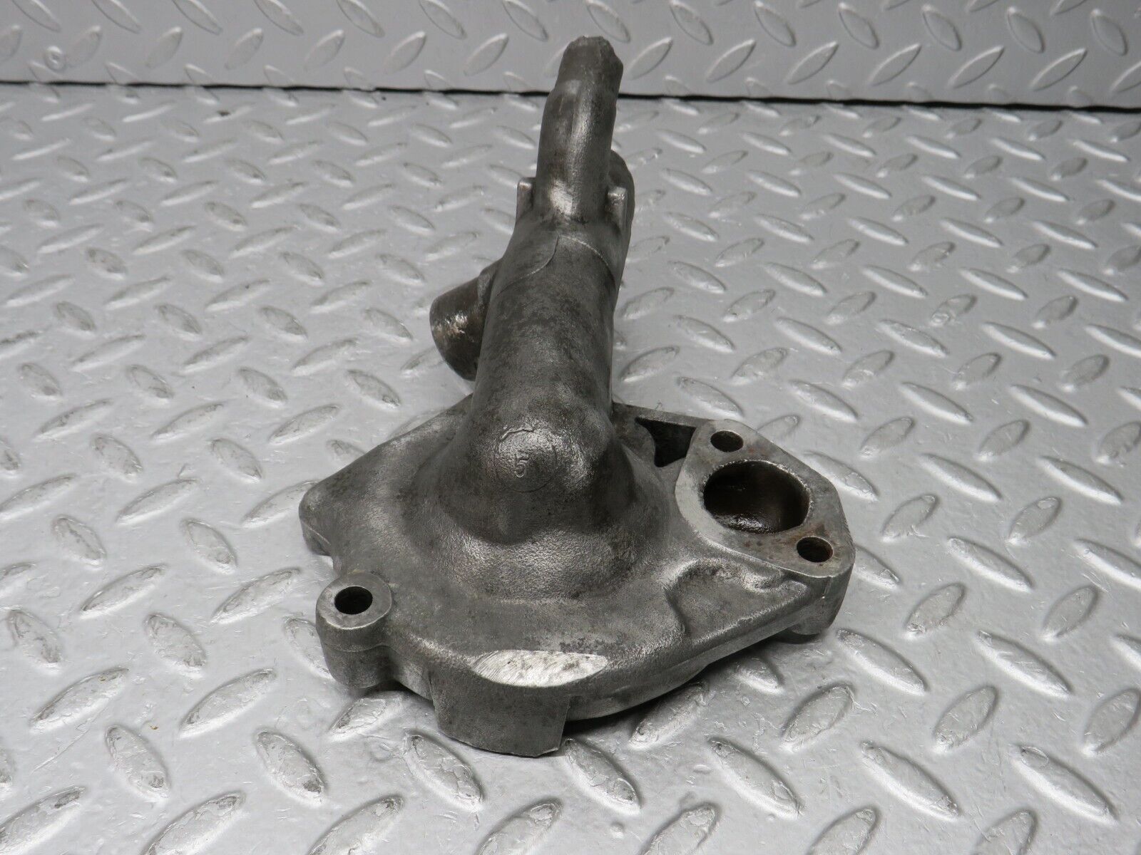 35910 Mercedes-Benz 240D OM616.912 Water Pump Housing 1212010601