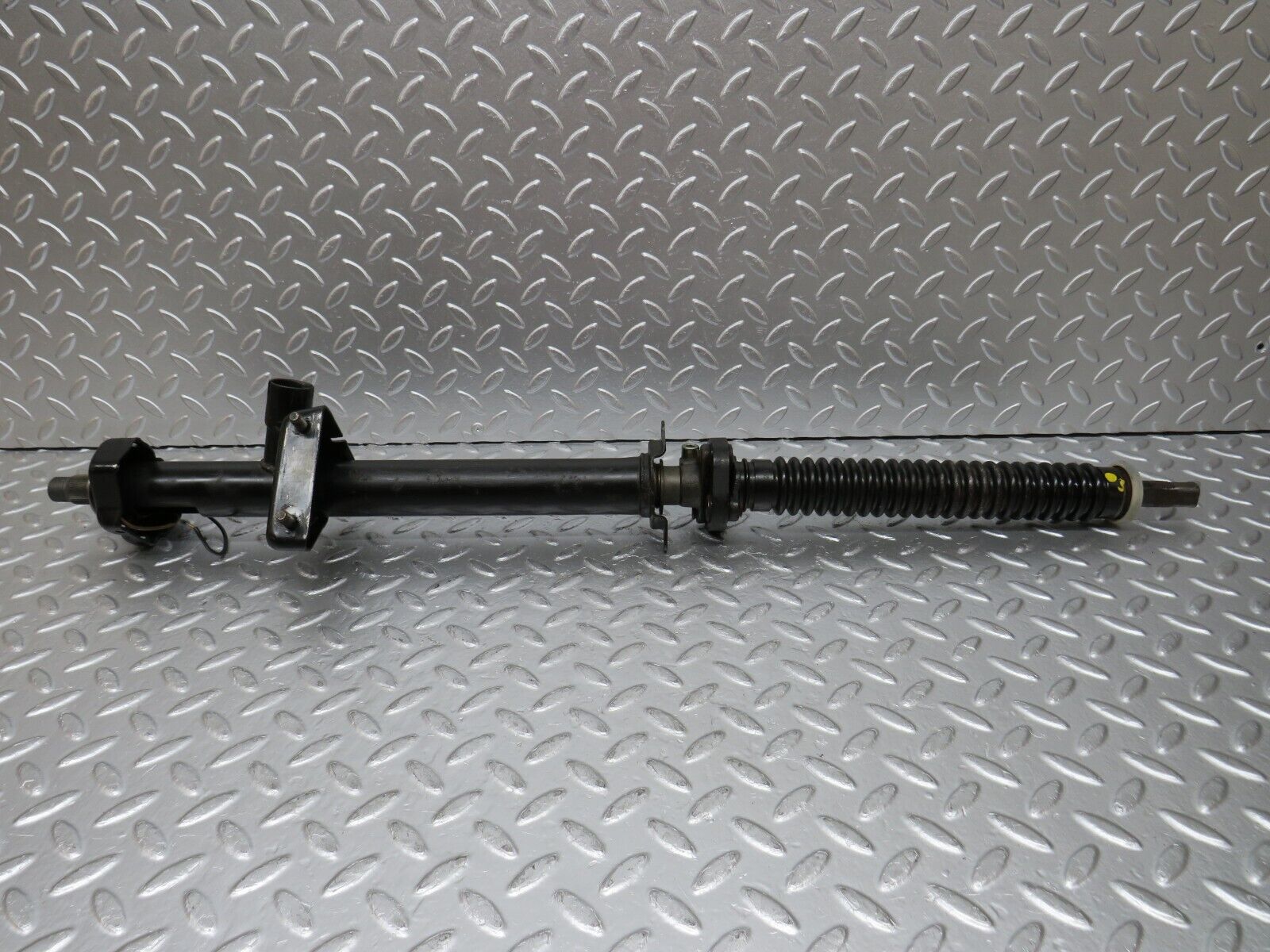 31055 Mercedes-Benz W123 200D Steering Column