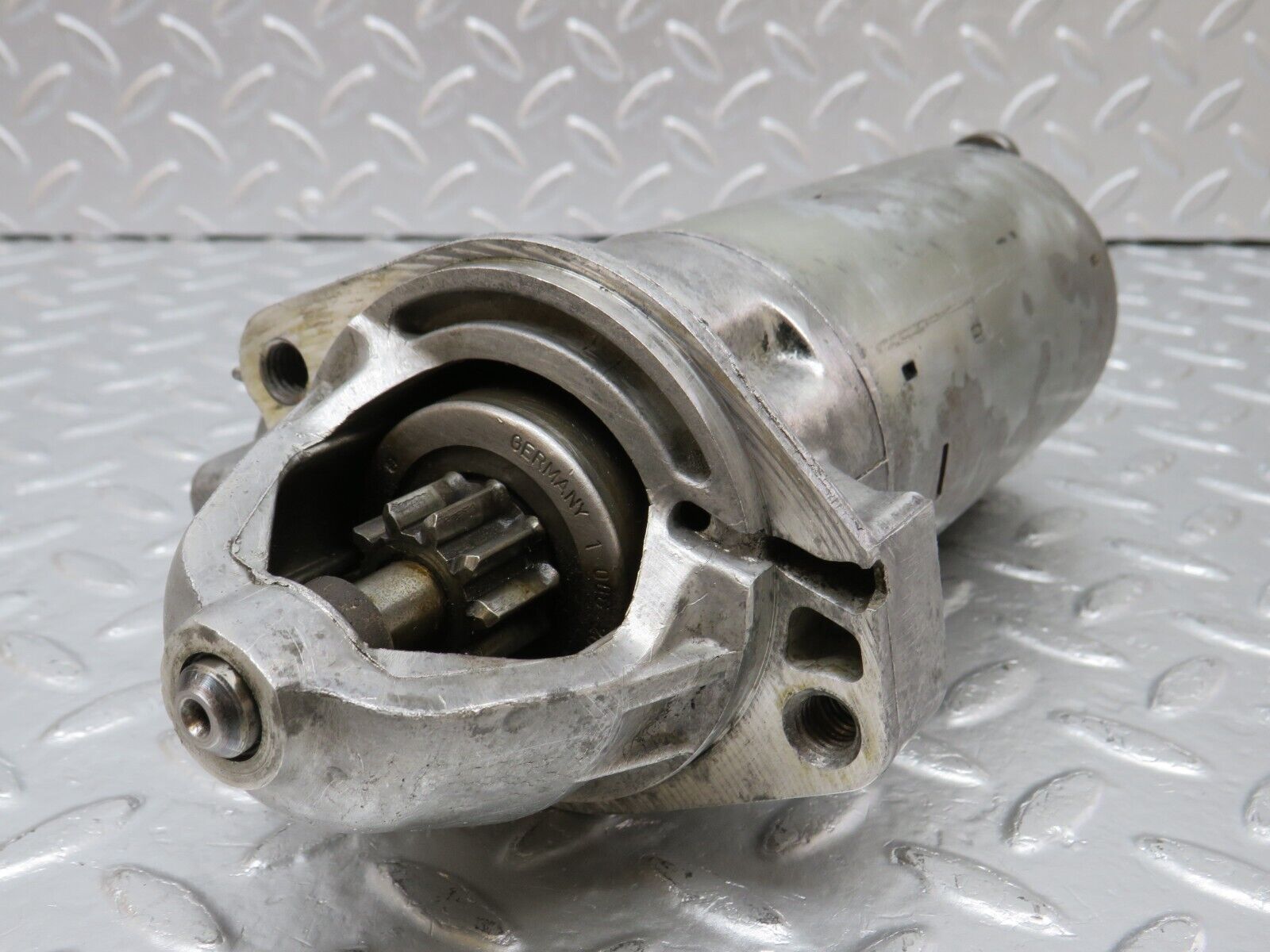 34171 Mercedes-Benz W124 260E Starter Motor Bosch 0001110016