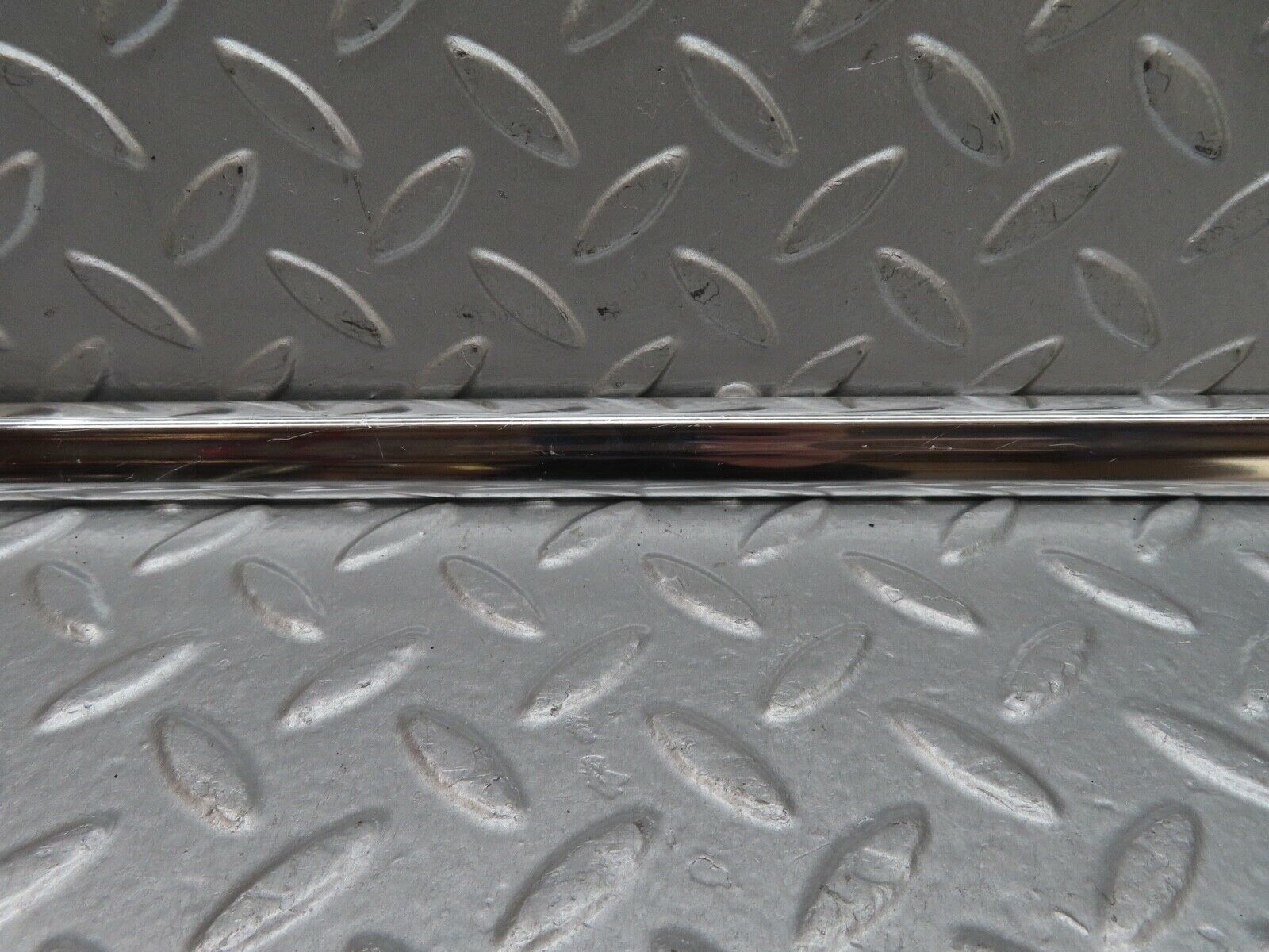 18142 Mercedes-Benz W123 200 Rear Left Door Chrome Moulding Trim