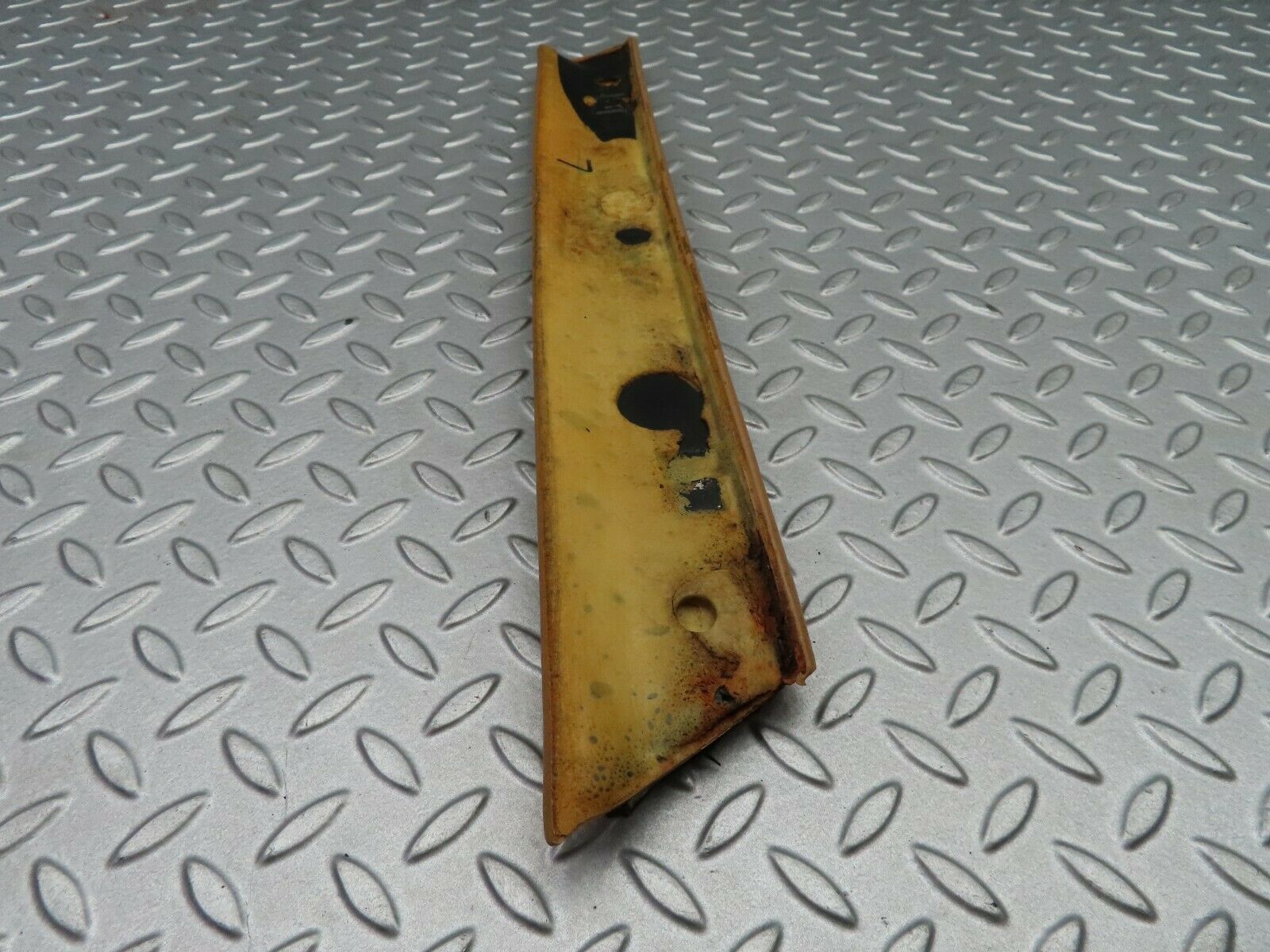 5671 Mercedes-Benz W123 200 A Pillar Cover Left Side