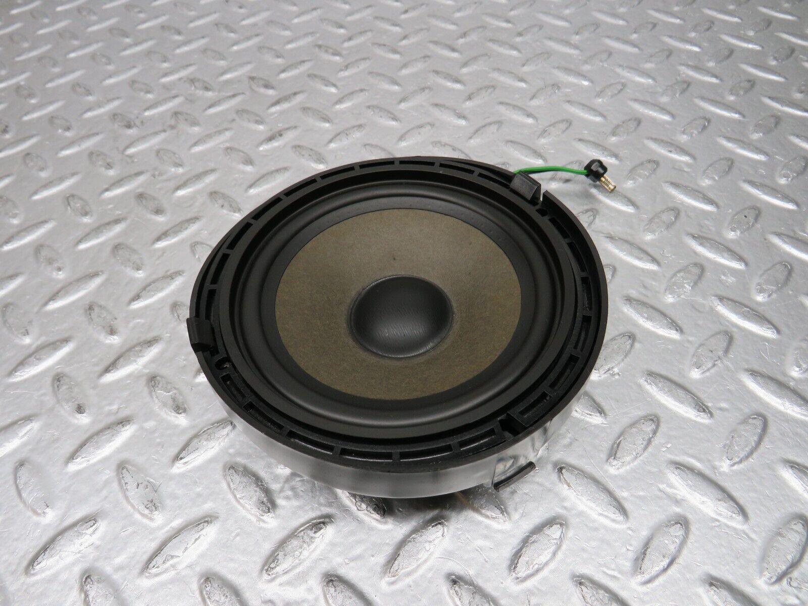 29520 Mercedes-Benz W124 230E Parcel Shelf Speaker 0008207602