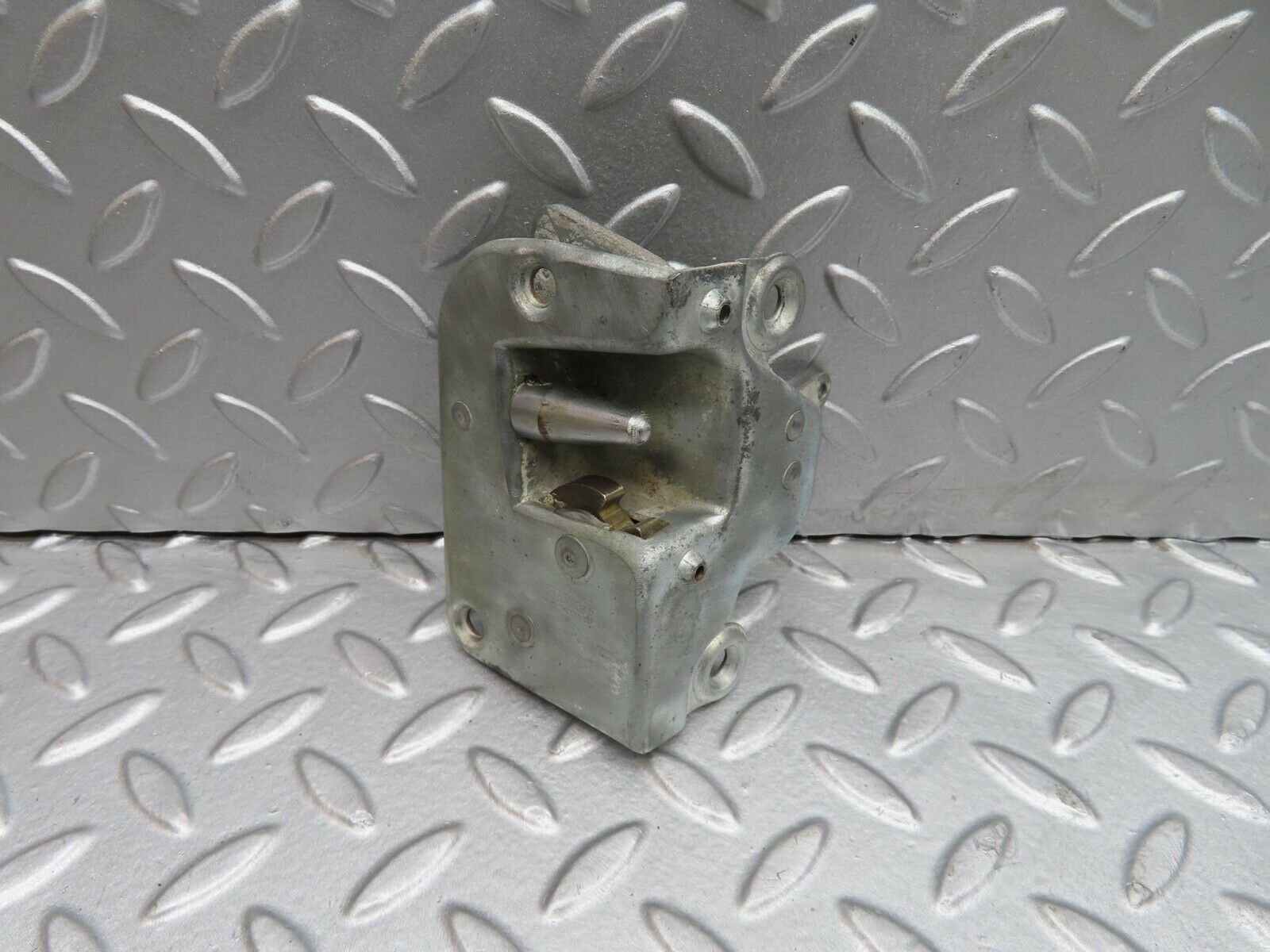 12286 Mercedes-Benz W108 280SE 3.5 Front Left Door Lock Mechanism