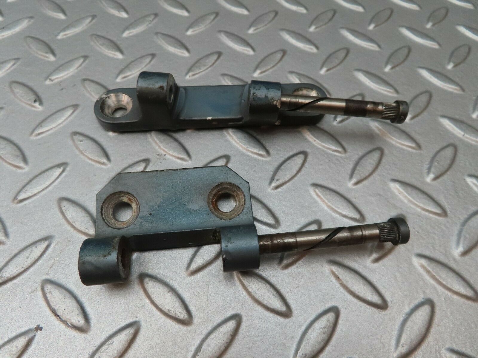 4106 Mercedes-Benz W108 280SE Door Hinges Front Left