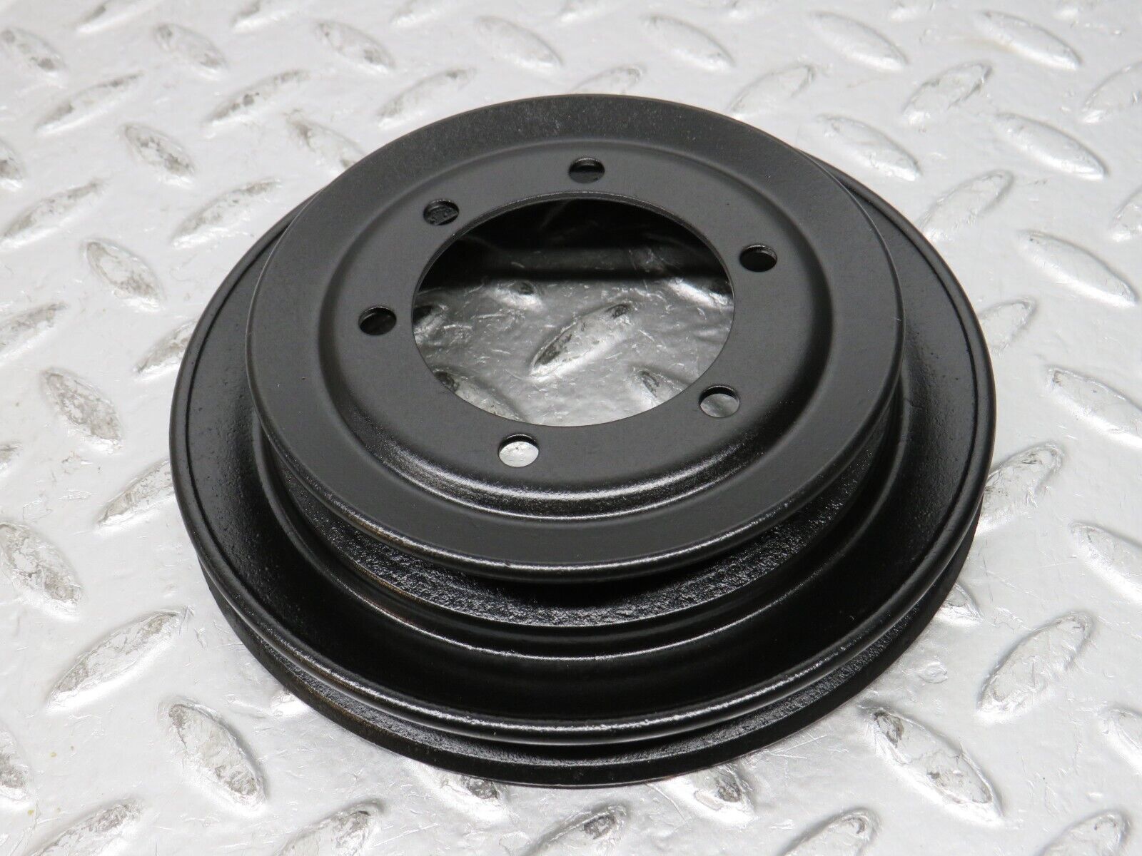 32020 Mercedes-Benz W123 230E Crankshaft Pulley 1020320404