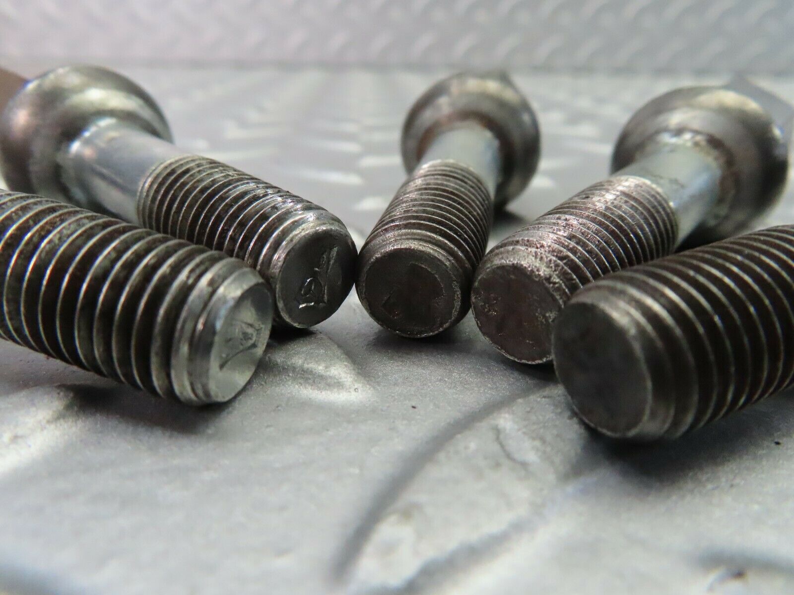 7418 Mercedes-Benz 5x Alloy Wheel Lug Bolt M12x1.5