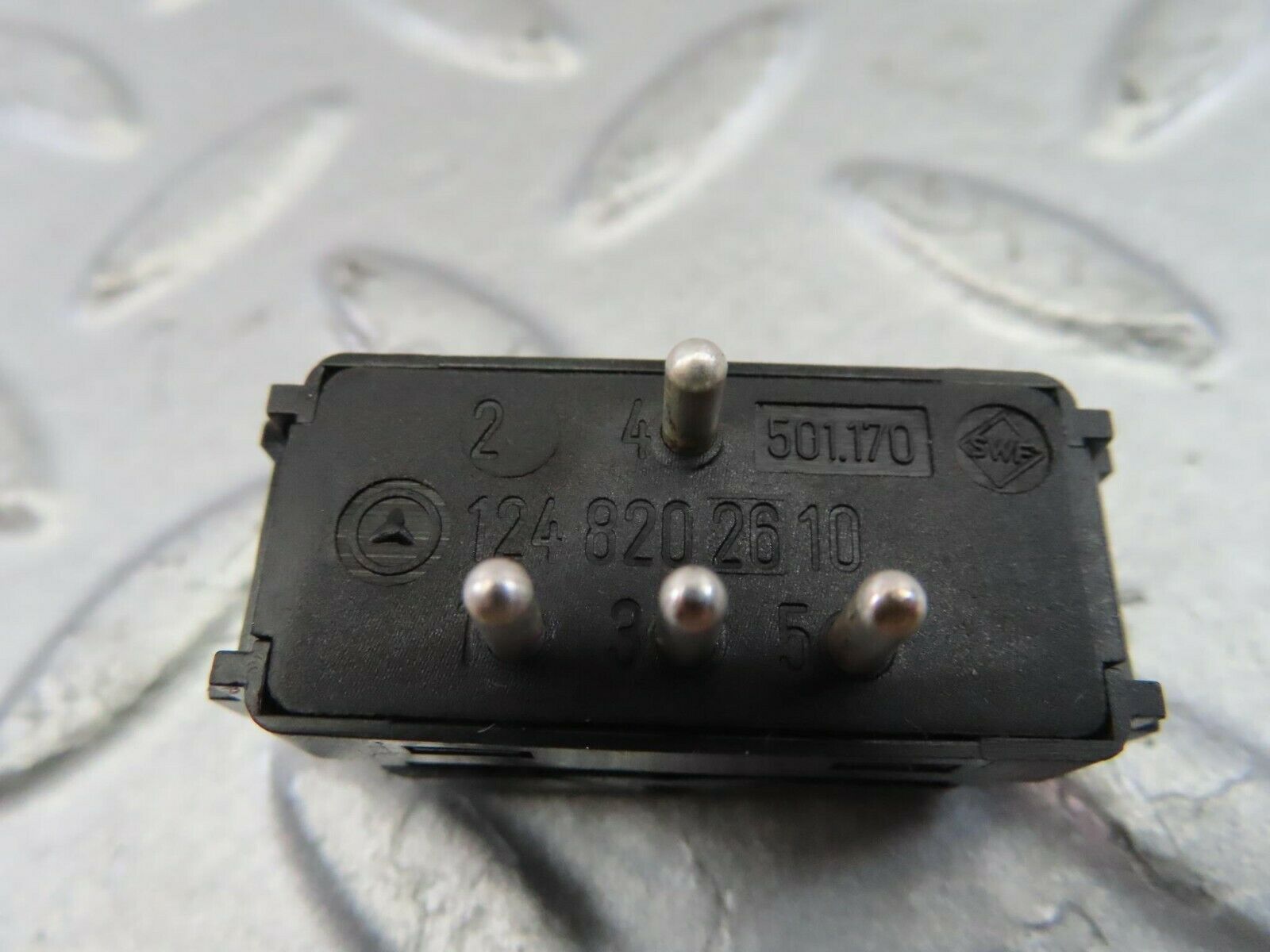 9270 Mercedes-Benz C124 300CE Coupe Rear Headrest Release Control Switch