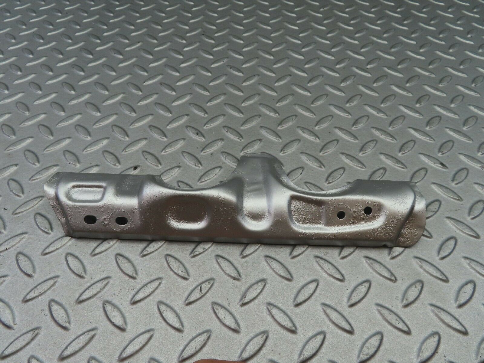 6259 Mercedes-Benz W126 380SE Heat Plate For Exhaust Manifold