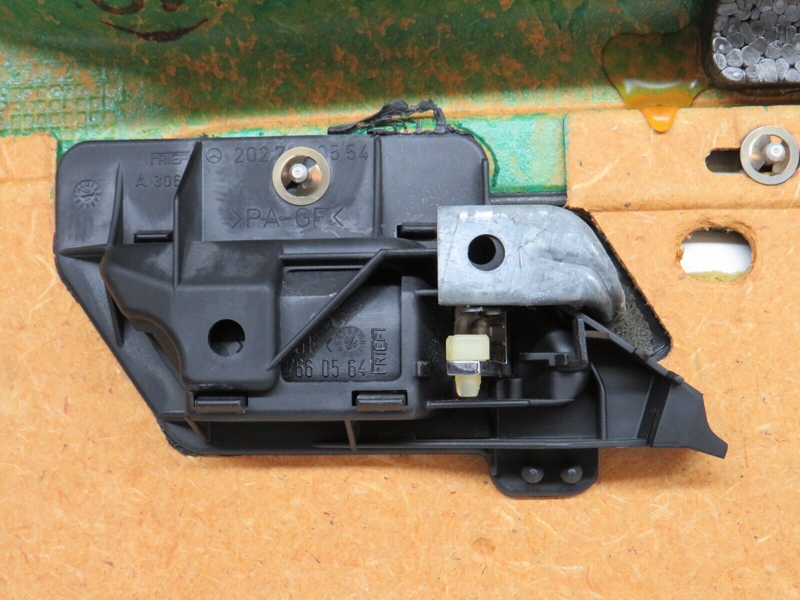 33354 Mercedes-Benz W202 C180 Front Left Door Card 2027202363