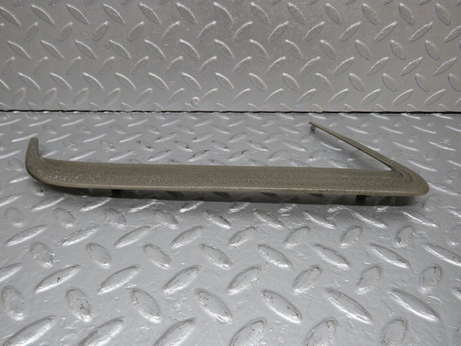 40224 Mercedes-Benz W110 230 C Pillar Chrome Trim Right Side 1116900489