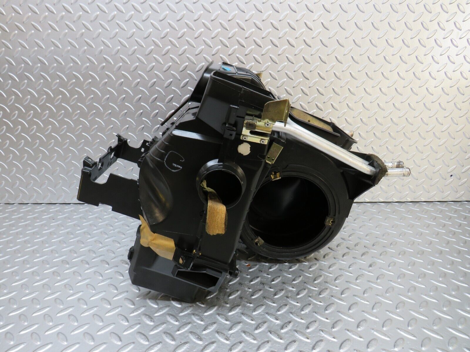 27356 Mercedes-Benz W123 280E Heater Box Blower Housing Bosch 0130062800