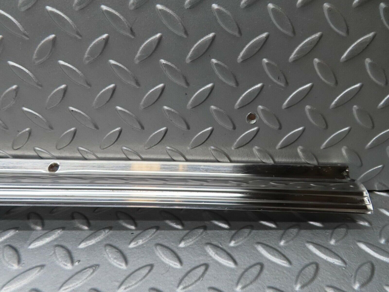 16755 Mercedes-Benz C107 380SLC Right Door Sill Chrome