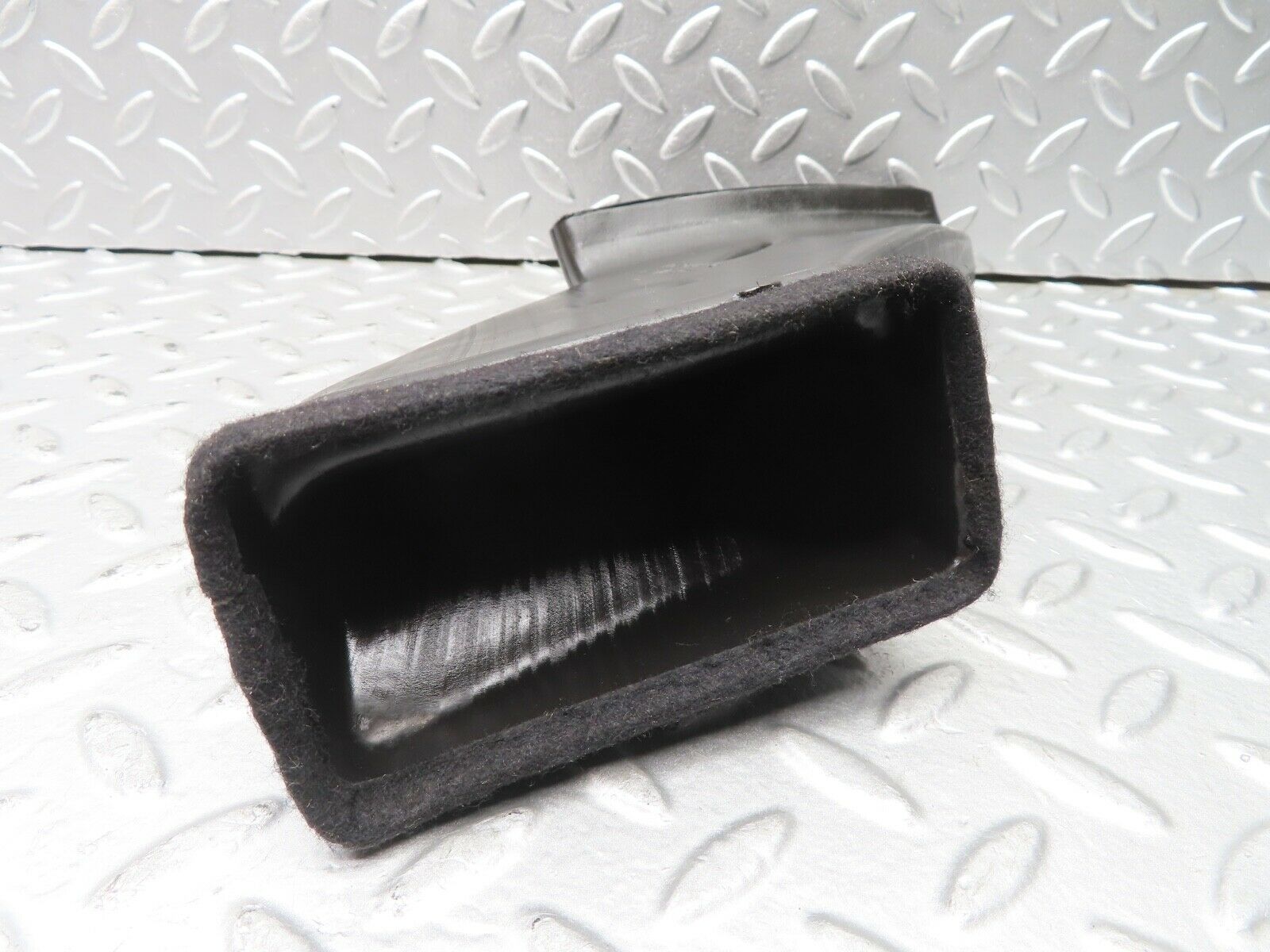 21506 Mercedes-Benz W126 300SE Air Duct Heater Ventilation Right 1268310446