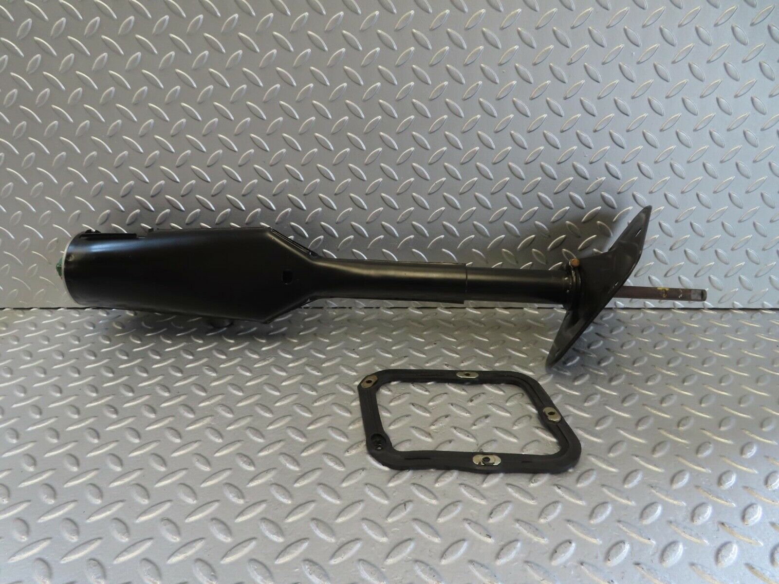 14252 Mercedes-Benz W116 350SE Steering Column