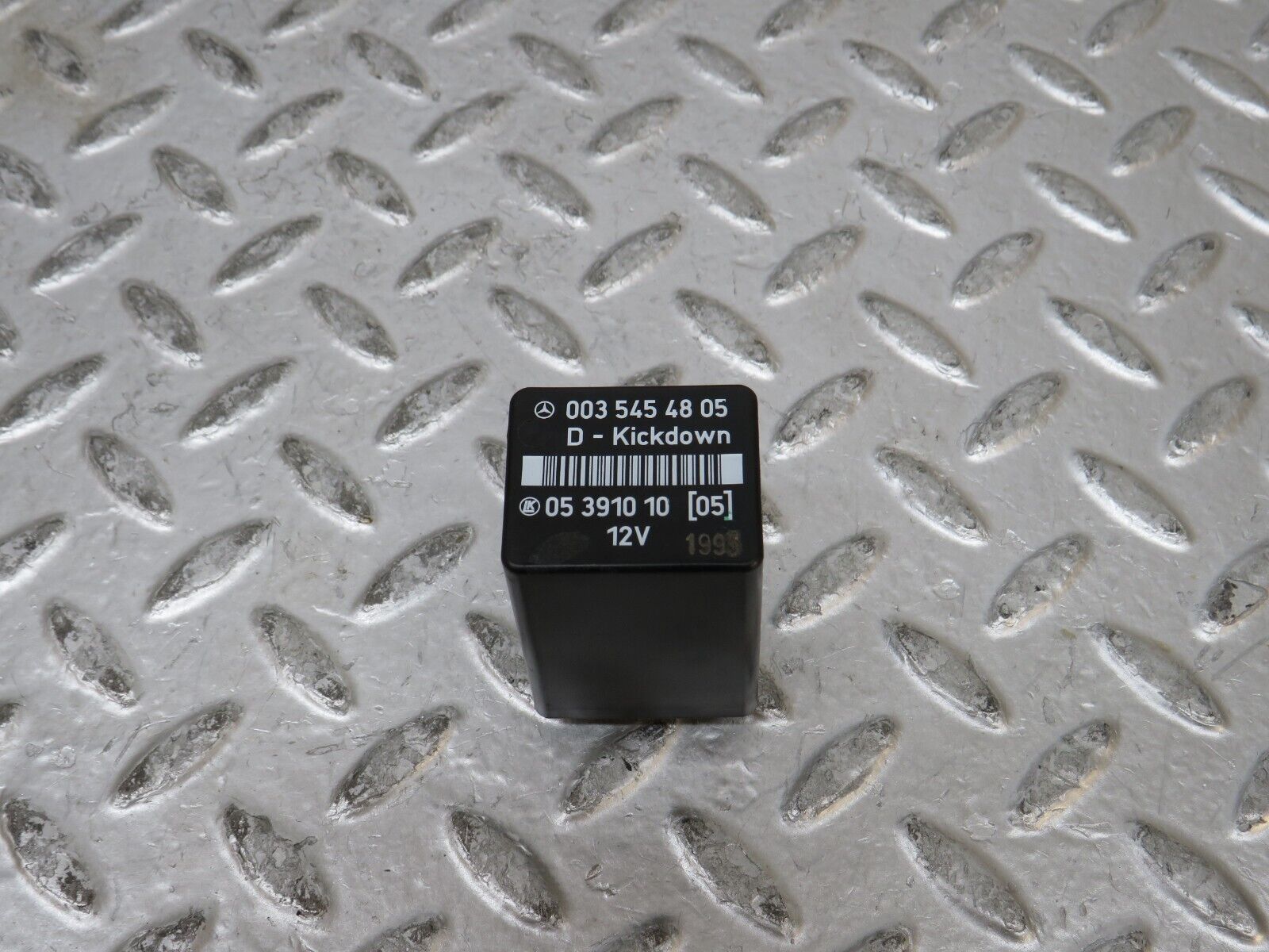 27547 Mercedes-Benz S124 300TE Wagon Kickdown Control Unit Relay 0035454805