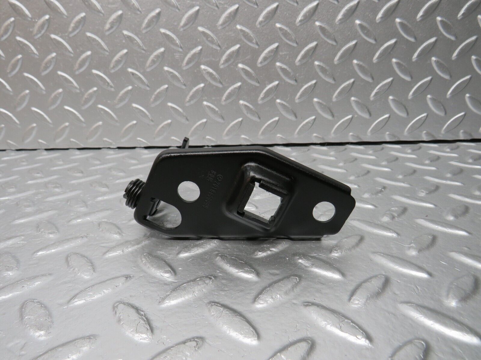 30910 Mercedes-Benz W201 190E 2.0L Bonnet Safety Latch 2018800060