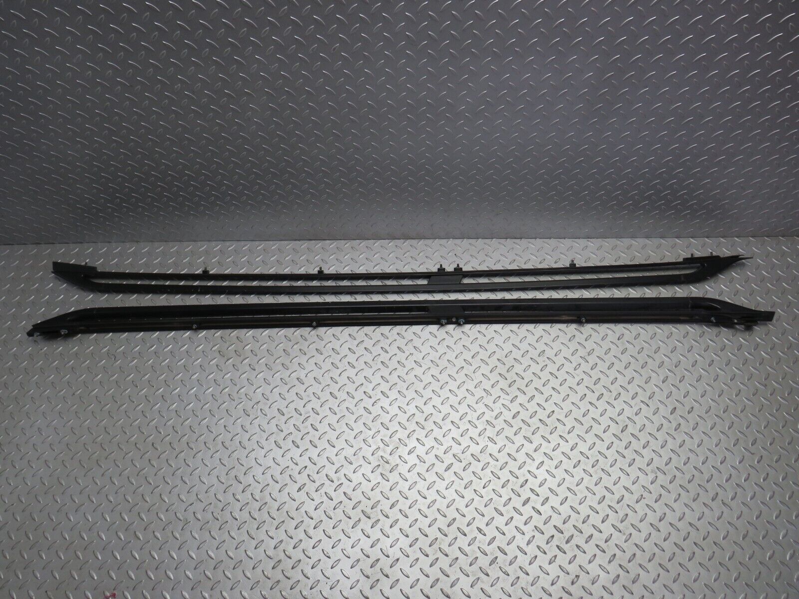 31498 Mercedes-Benz S124 220TE Wagon Roof Rack Rails Pair