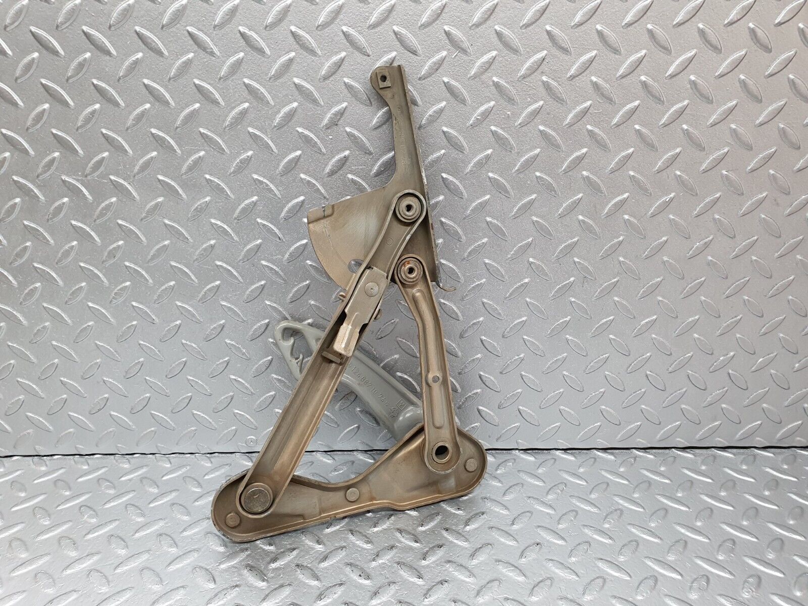 41437 Mercedes-Benz W124 200E Bonnet Hinge Right Side 1248800228 1248871074