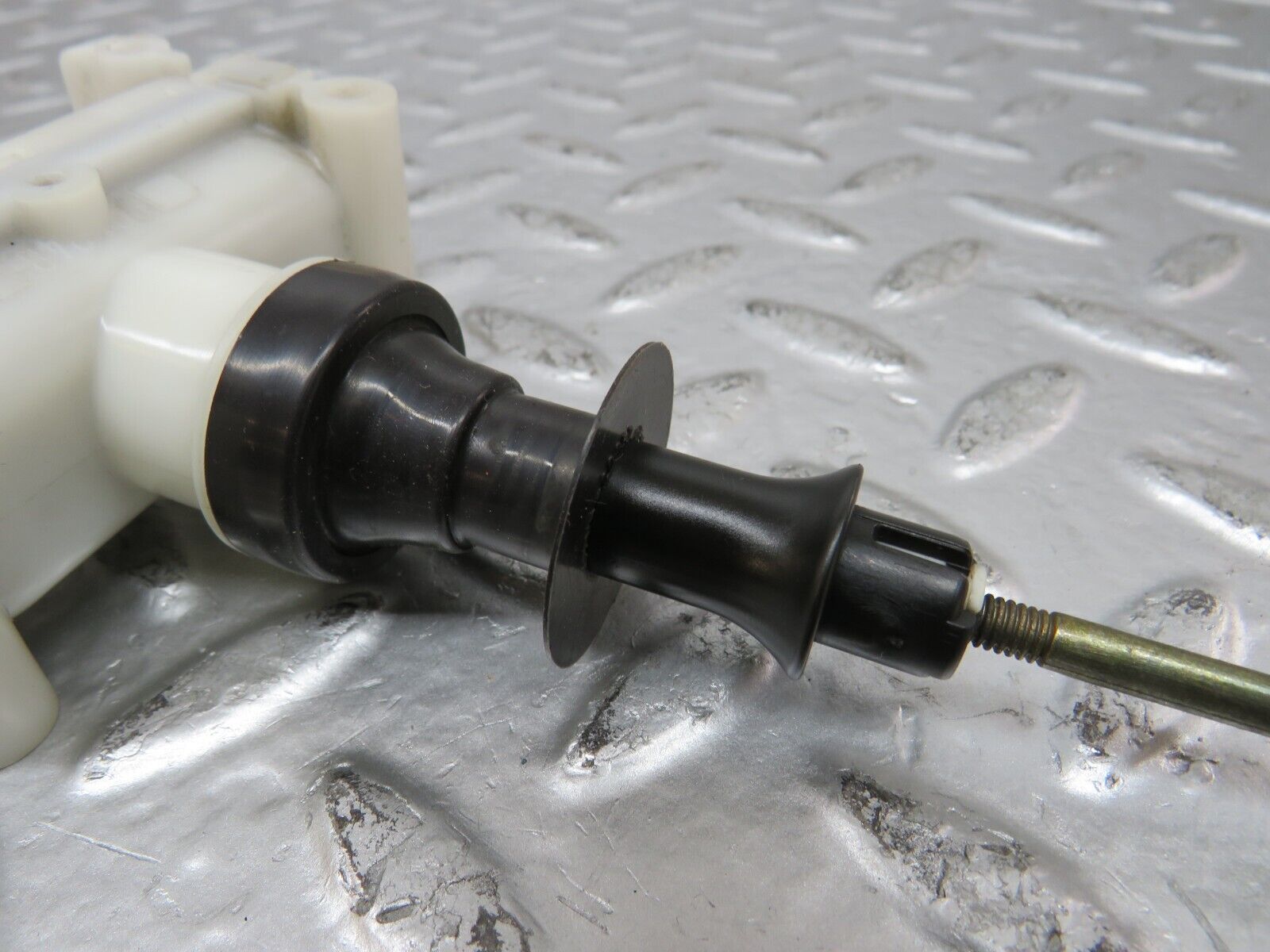 25314 Mercedes-Benz W201 190D Rear Right Door Lock Actuator